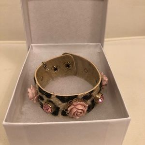 BETSY JOHNSON FAUX LEOPARD BRACELET